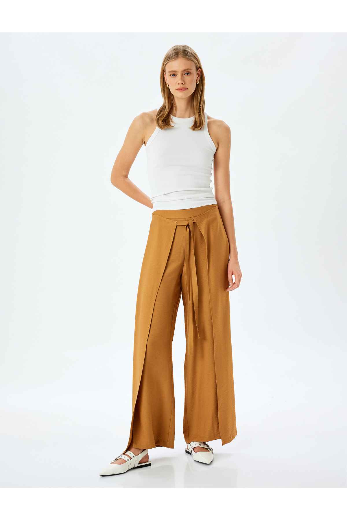 طرف های کروز ، شلوار زیادی را پوشش می دهد