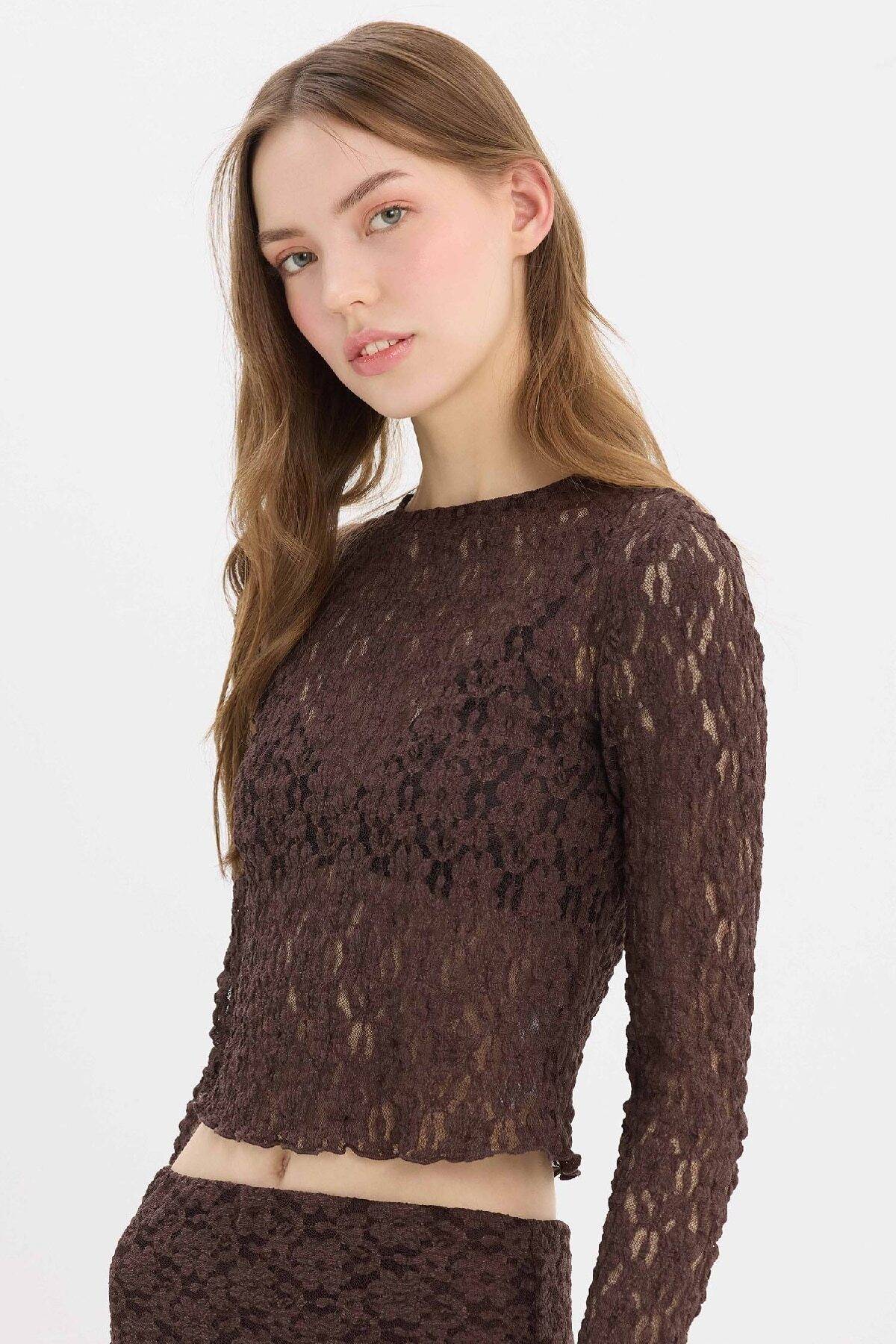 توری یقه دوچرخه برش باریک متناسب آستین بلند t -shirt e4930ax25sp