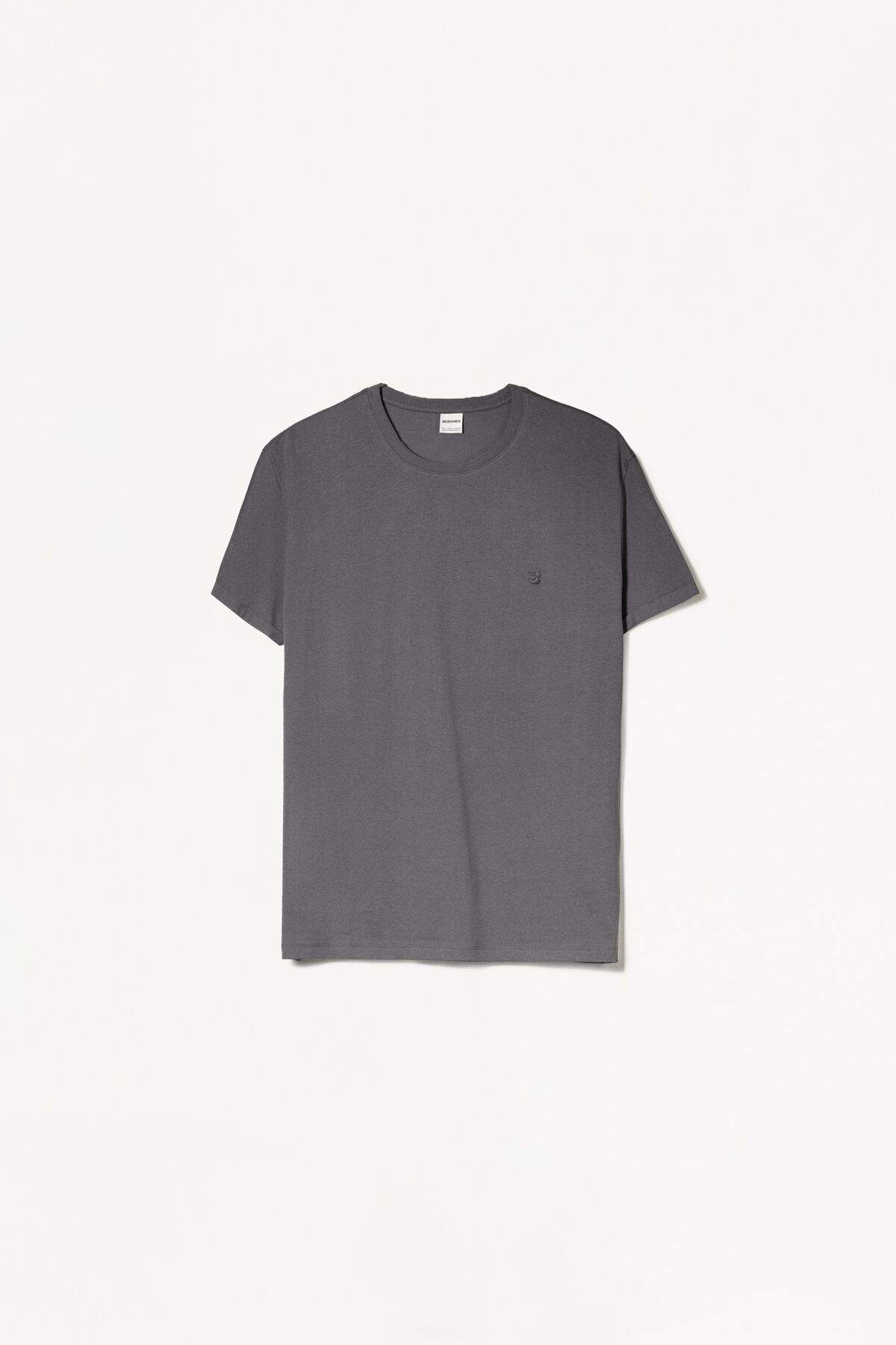 t-shirt-with-embroidered-and-curved-short-sleeves