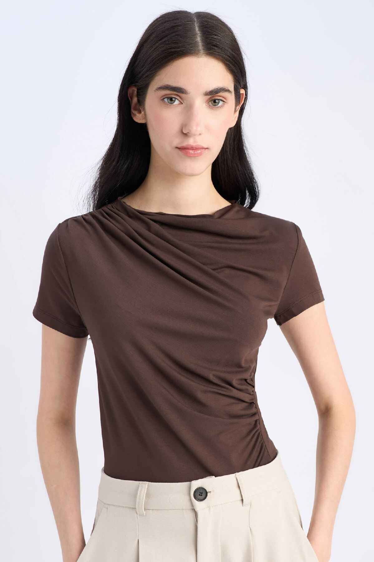 یقه باریک باریک قایقهای باریک لمس نرم آستین کوتاه t -shirt e7016ax25sp