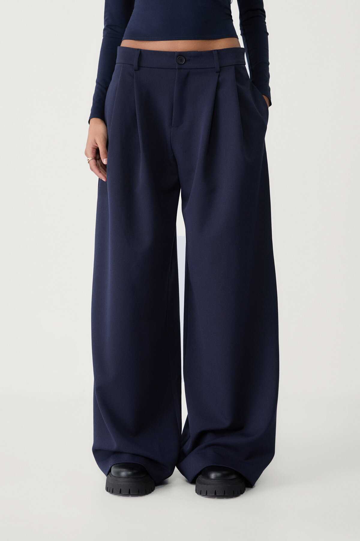 شلوار پارچه ای پاشی گسترده پودر