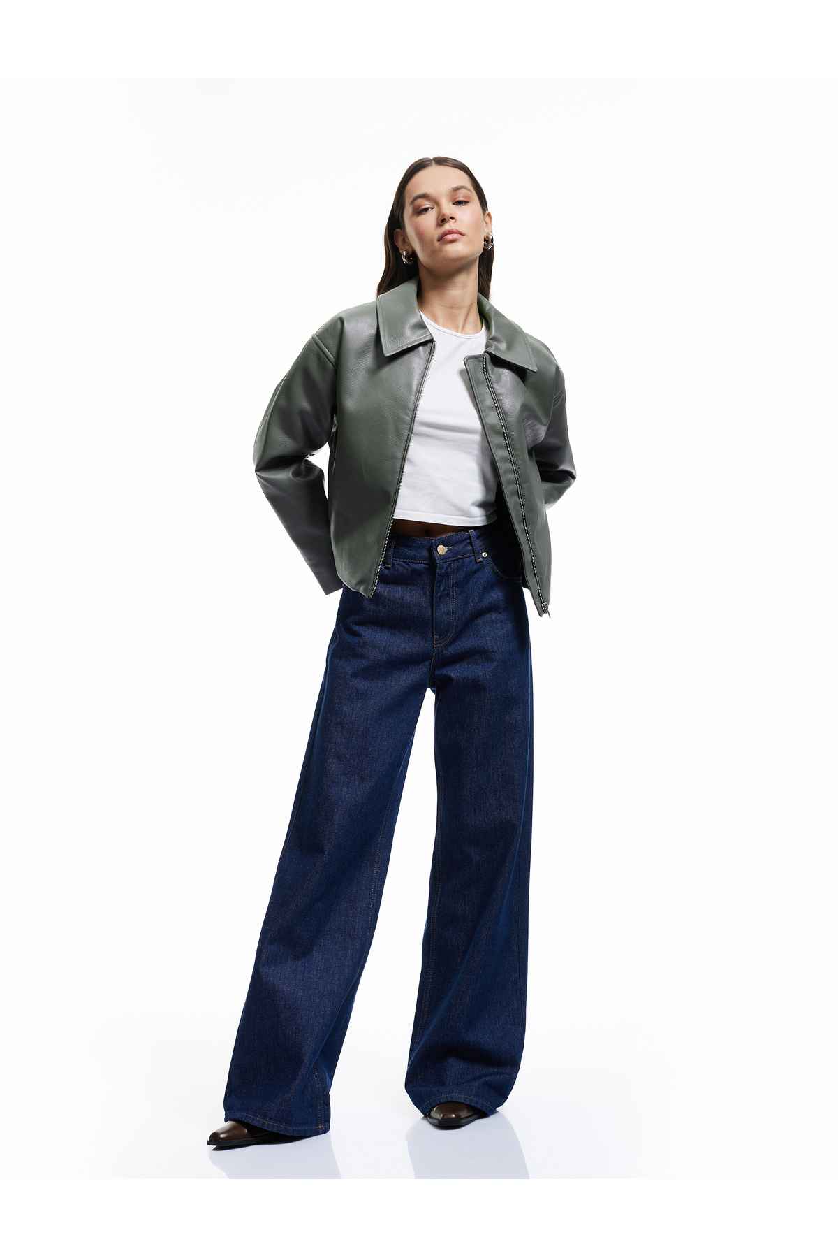 ژاکت زیپ دار چرمی یقه کلاسیک ژاکت با جزئیات