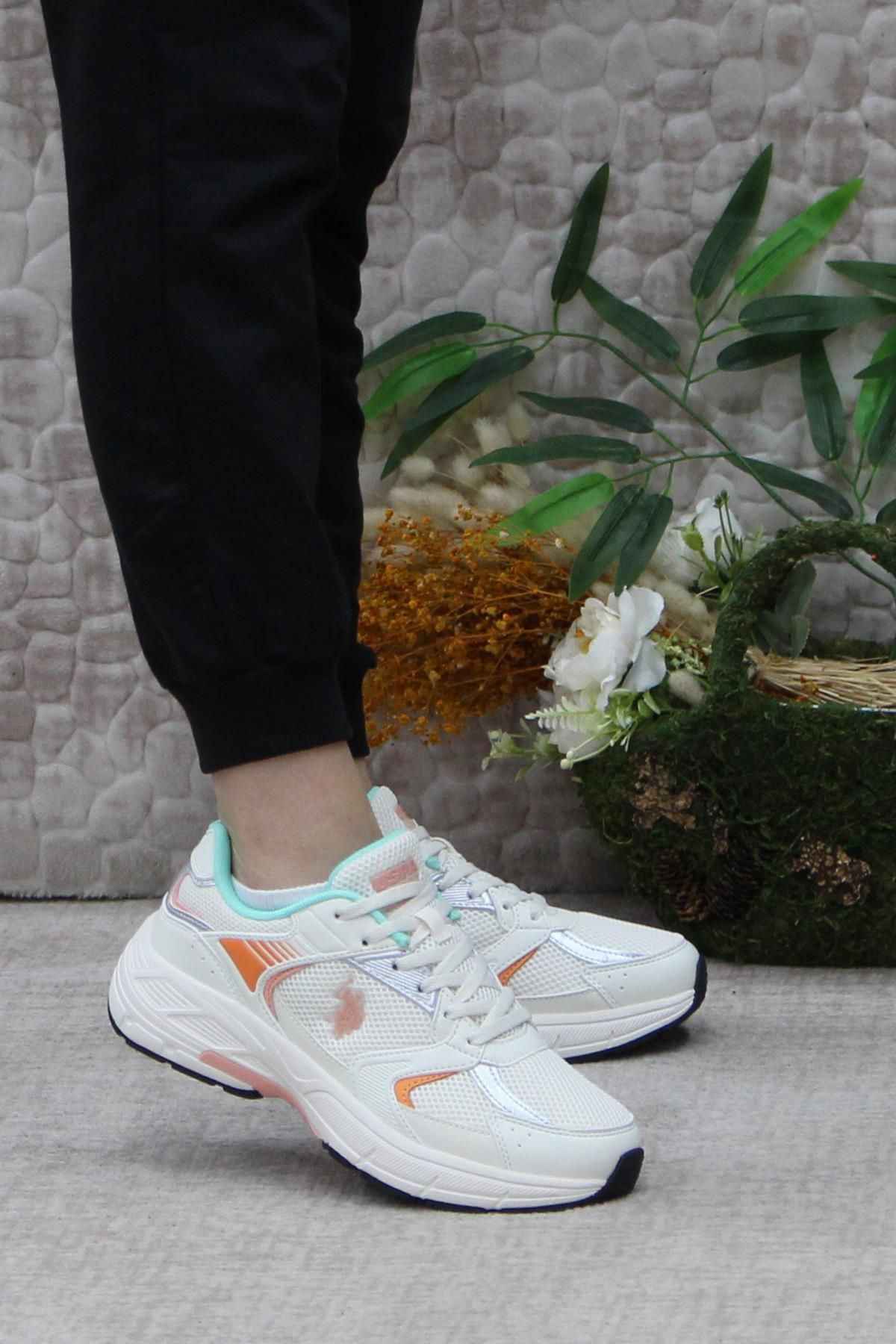 کفش ورزشی زنانه بژ