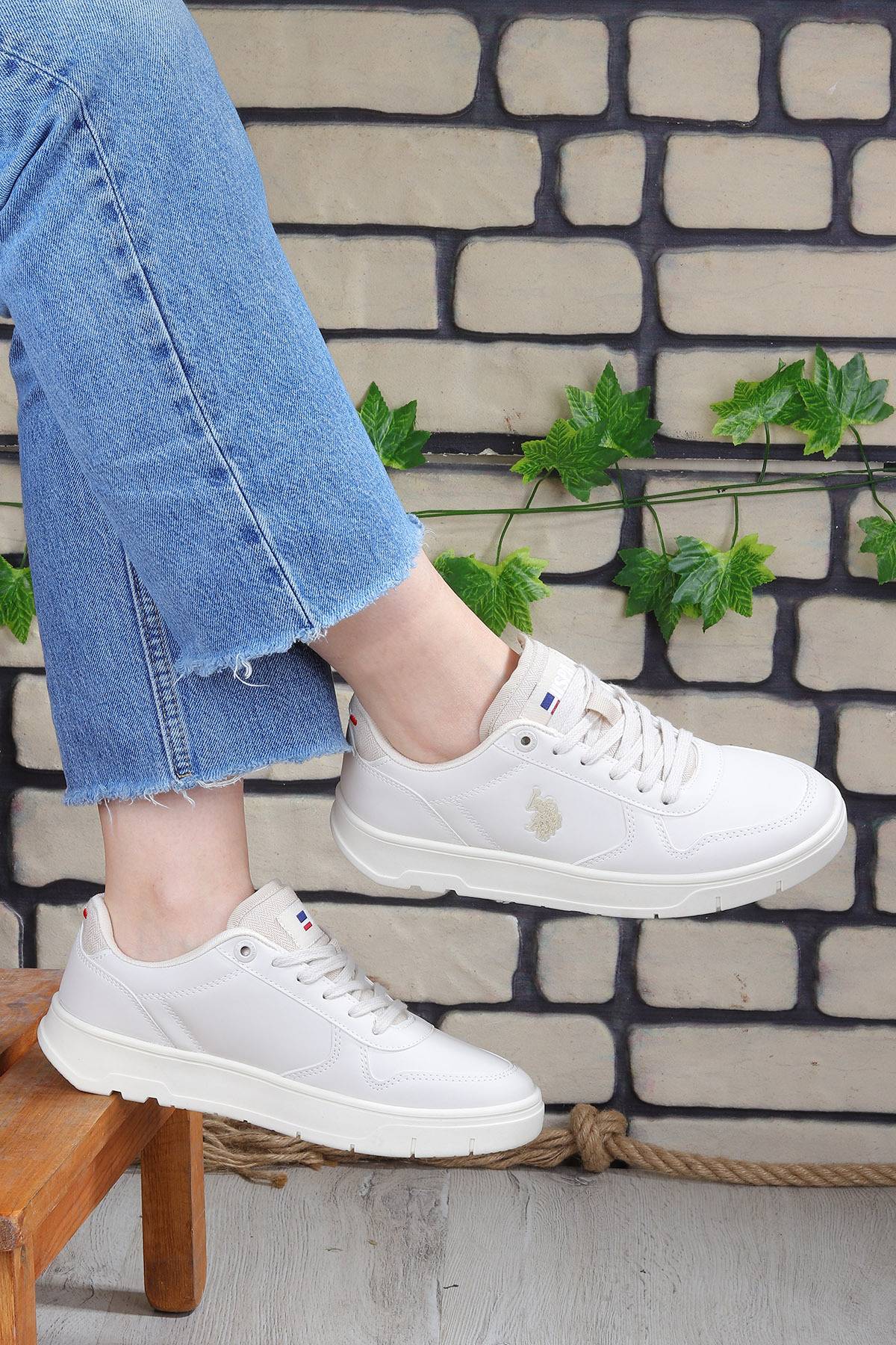 کفش ورزشی زنانه سفید