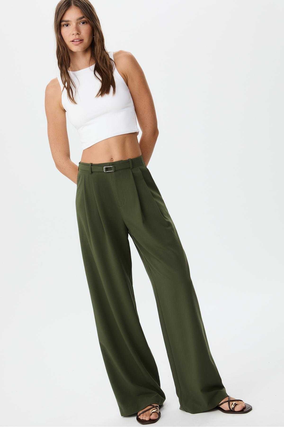 شلوار گشاد با جزئیات سگک هوشمند