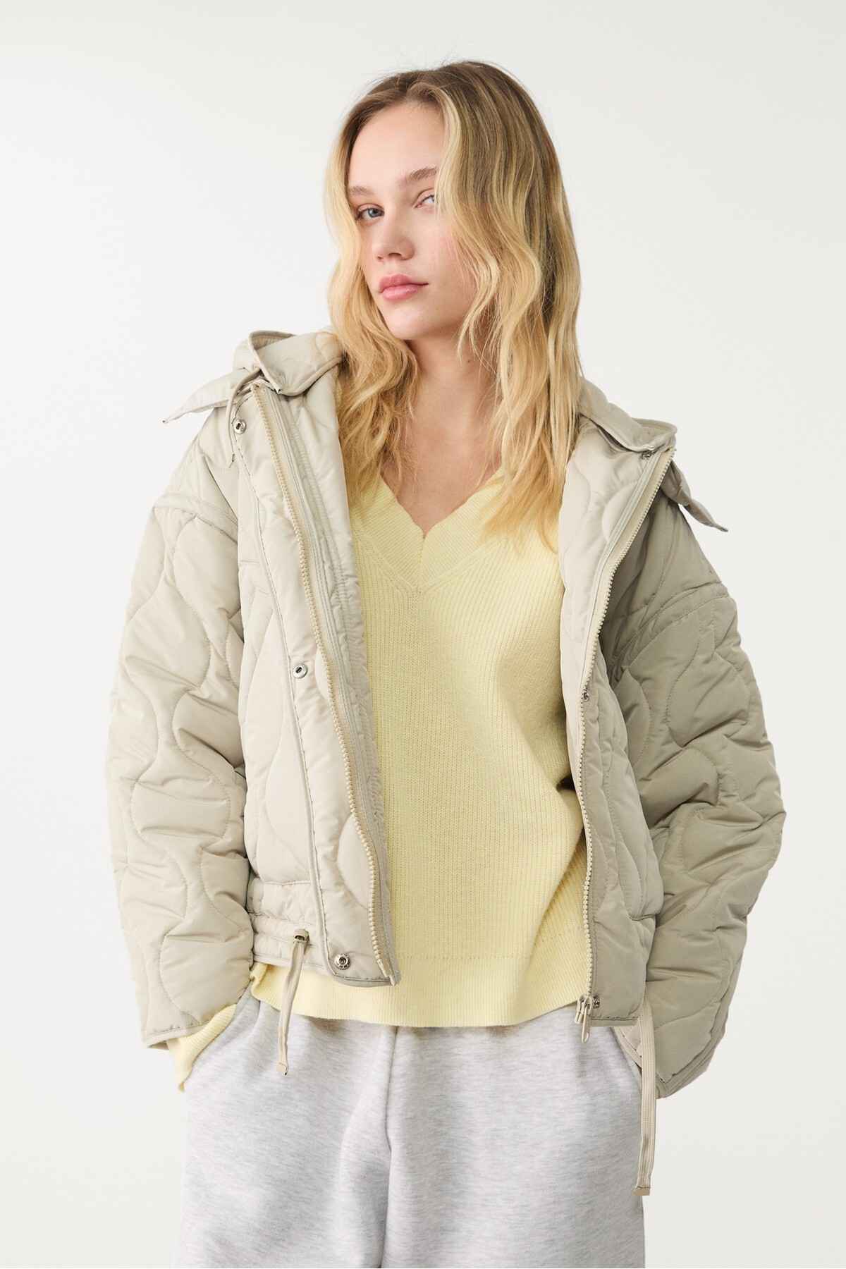 ژاکت پفی کلاهدار