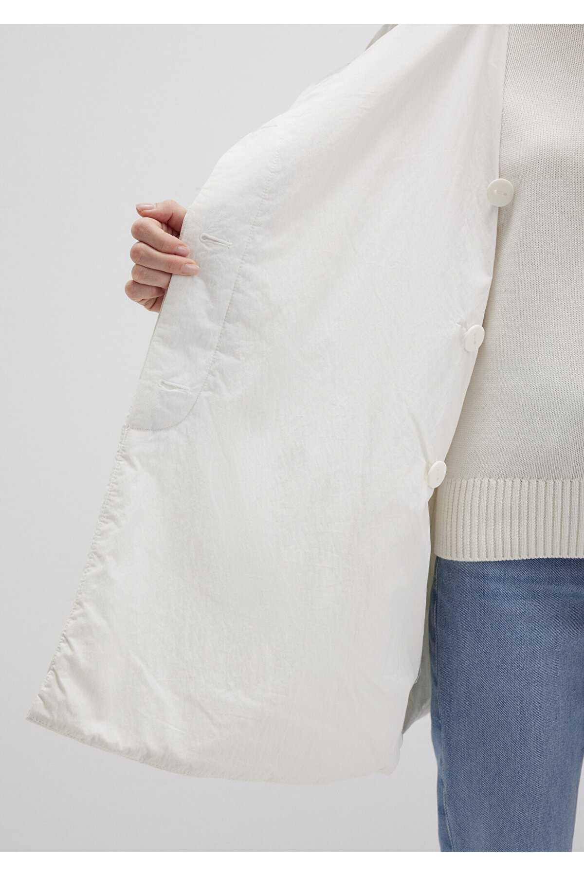 کت سیاه و بزرگ -900