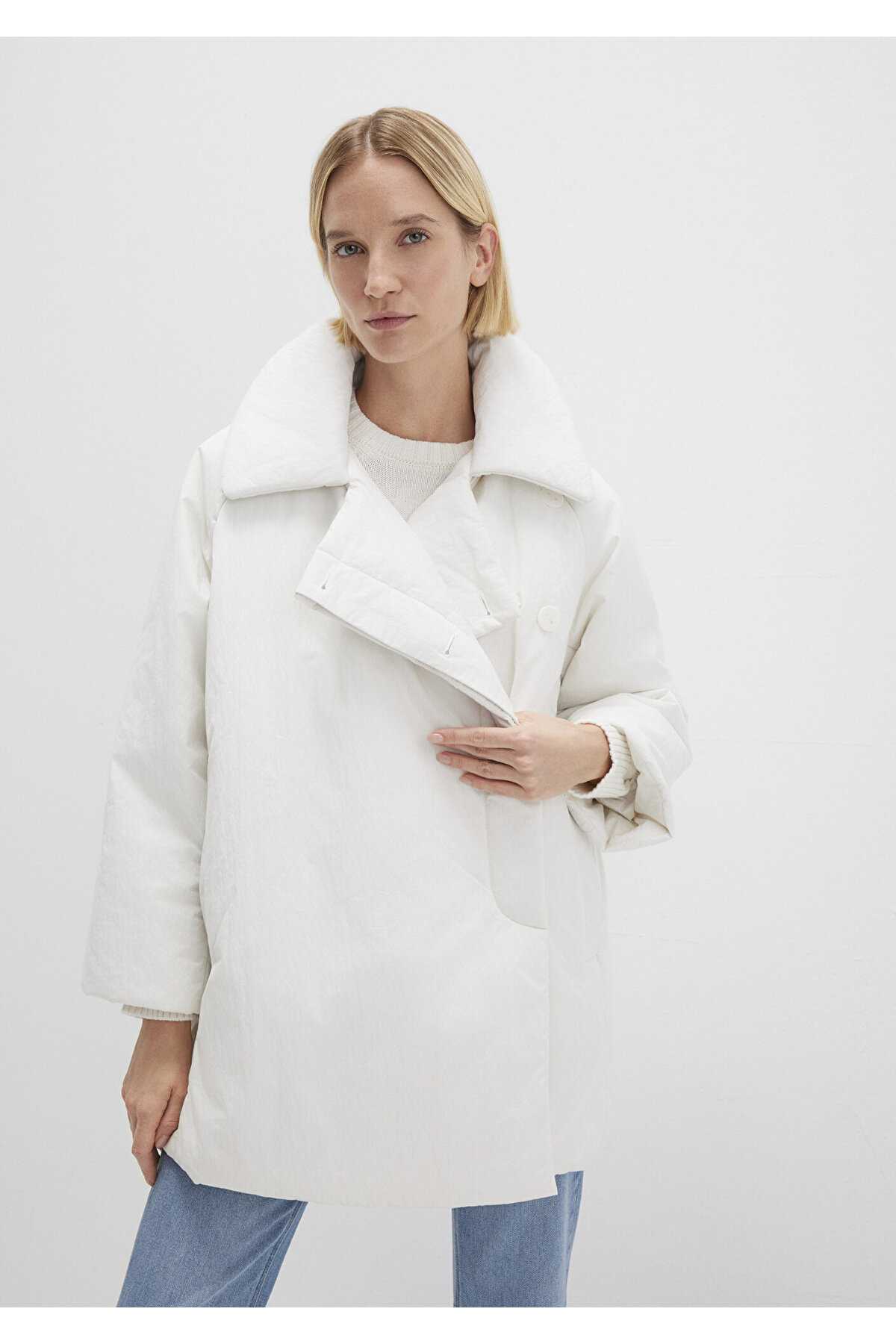 کت سیاه و بزرگ -900