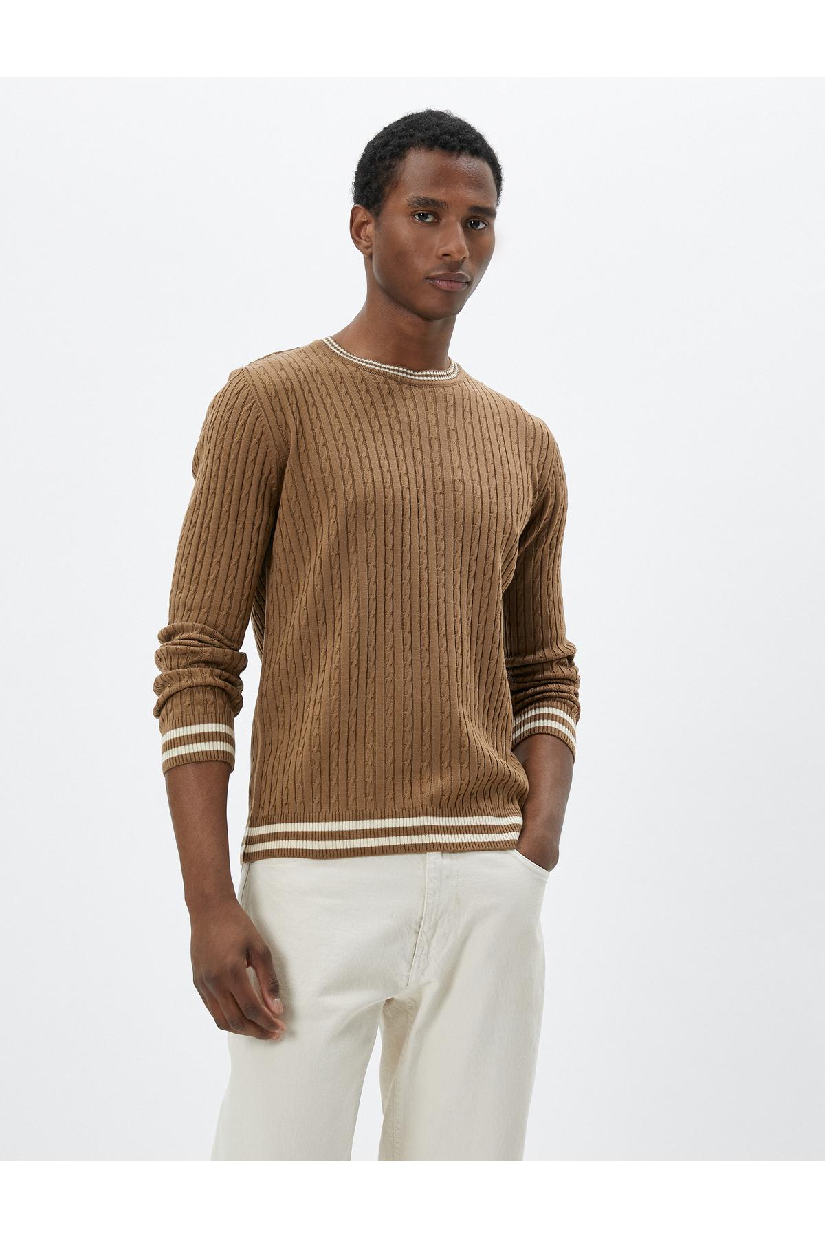 پایپینگ موتیف یقه بافتنی ژاکت بافتنی اساسی