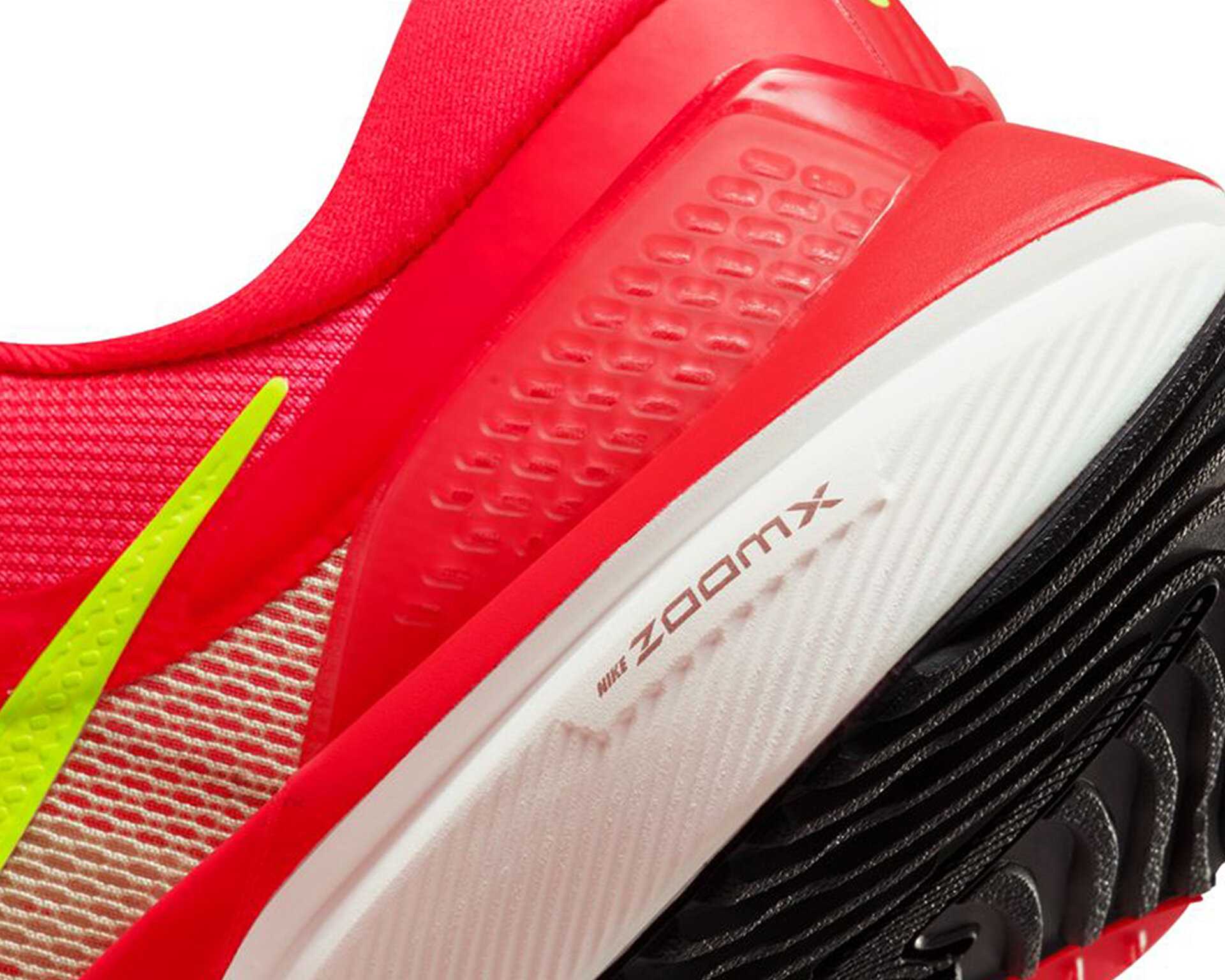 کفش دویدن Air Zoom Vomero 16