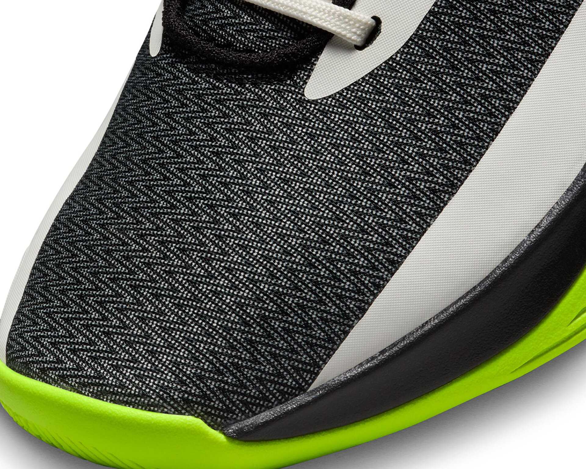 کفش های بسکتبال Precision VI