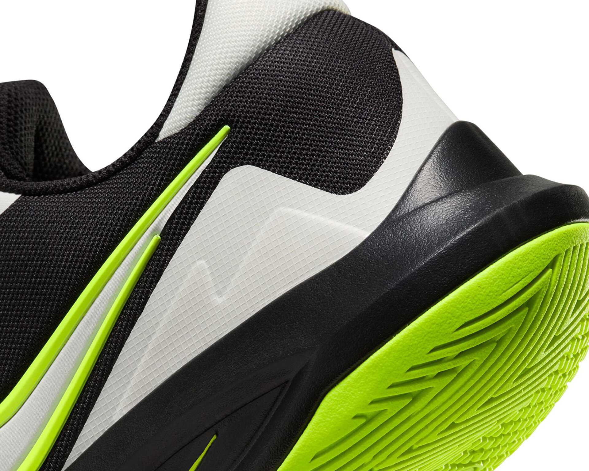 کفش های بسکتبال Precision VI