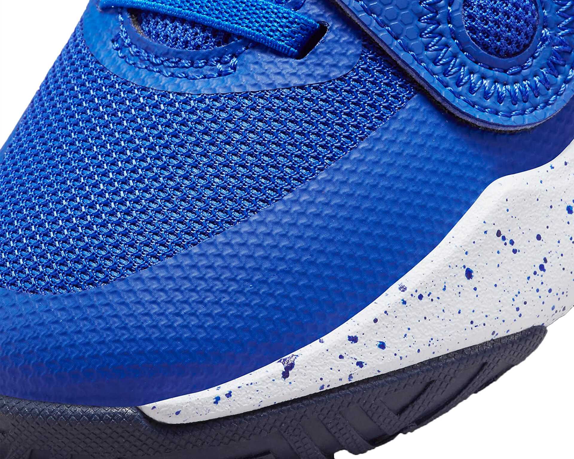 کفش بسکتبال جوانان Team Hustle D 11