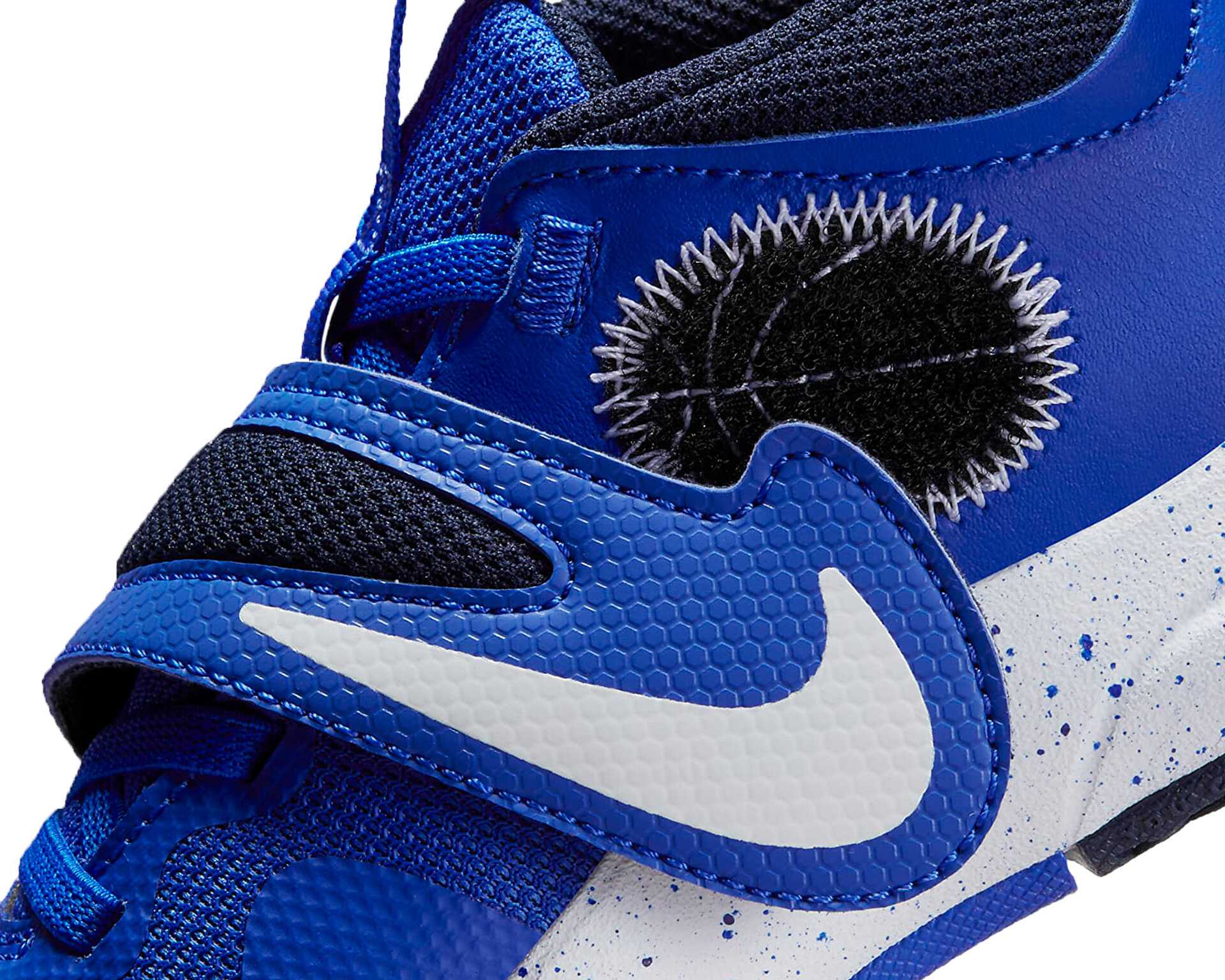 کفش بسکتبال جوانان Team Hustle D 11