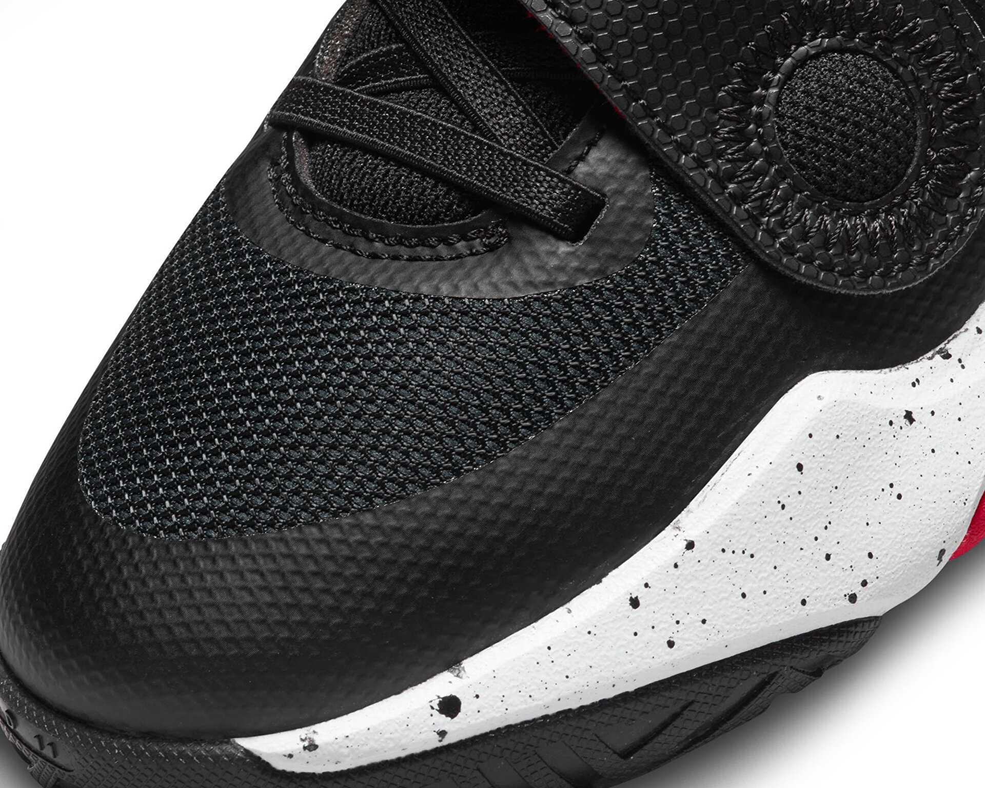 کفش بسکتبال بچه گانه Team Hustle D 11